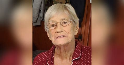 Holder-wells funeral home obituary. Vivien Bullard Obituary. Vivien Rita Cospelich Bullard, 92 of Pascagoula, passed from this life on Sunday, January 20, 2019 in Pascagoula. Mrs. Bullard was born September 19, 1926 in Long Beach, Mississippi. She attended St. Thomas Catholic School and graduated from Long Beach High School in 1944. ... The Staff of Holder-Wells Funeral Home, Inc ... 