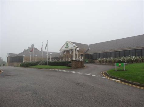 Holiday Inn, Clifton •