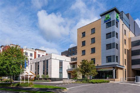 Holiday Inn Express Dublin Airport Hotel by IHG