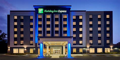 Holiday Inn Express Sarnia Point Edward预订_Holiday Inn Express