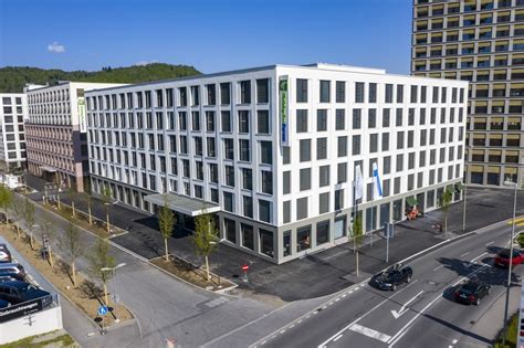 Holiday Inn Express in Kriens mieten für Events eventlokale.ch