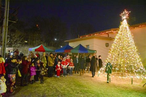 Holiday Parade, Tree Lighting & Santa 2024: Downtown Gilroy