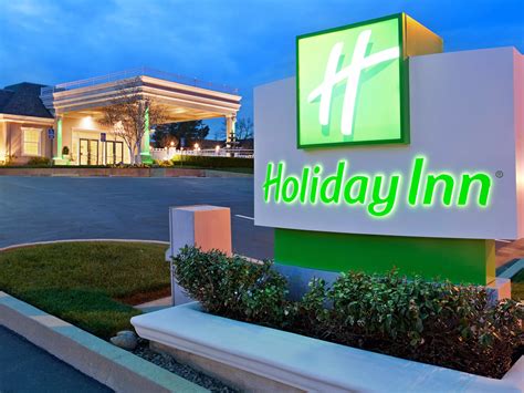 Holiday redding. About Holiday Inn Redding. Located 3 miles from Turtle Island Exploration Park, this hotel features an outdoor pool and rooms with free Wi-Fi. It has an on-site restaurant and free guest parking. A cable satellite TV is provided in each air-conditioned guest room at Holiday Inn Redding. Each pet-friendly guest room includes a work desk, a ... 