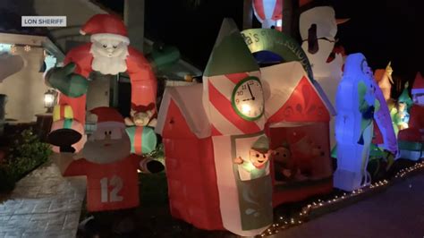 Holiday thief swipes family’s inflatable Santa in Jacksonville