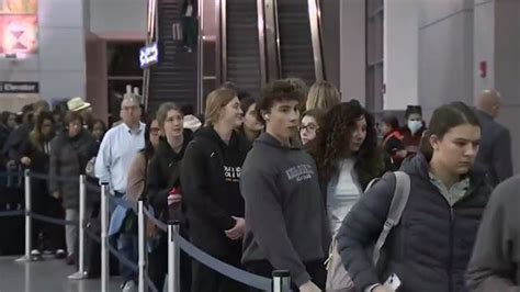 Holiday travelers warned to prepare for historic crowds