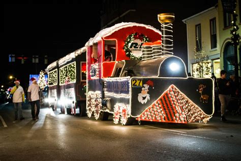 The Saturday after Thanksgiving kicks off the holiday season in Wilmington, with the Hometown HoliDazzle Illuminated Parade and Festival. The parade features lighted floats, marching bands .... 