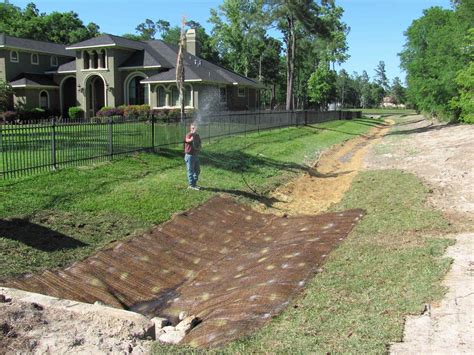 Holland Road Drainage Ditch Routine Maintenance