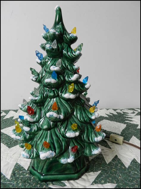 Vintage Ceramic Christmas Tree Holland Mold Green Colored