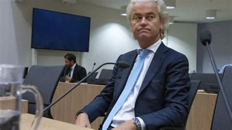 Hollanda’da koalisyon görüşmeleri çökerken Geert Wilders zor durumda kaldı