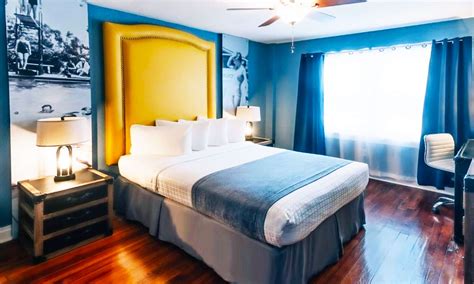 Hollander hotel st petersburg. 5300 Gulf Blvd., St. Pete Beach The Hollander Hotel ... 421 4th Ave. N, St. Petersburg The Avalon Hotel Art Deco meets mid-century mod at the Hollander’s sister property. Comfort and style come ... 