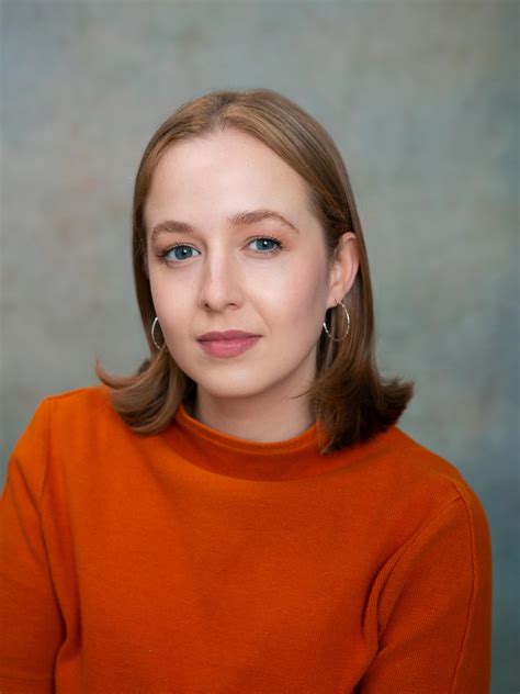 Holli Dempsey - Wikipedia