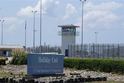 Holliday transfer unit. The unit, on a 1,412-acre (571 ha) plot of land, is co-located with the Wynne Unit. Holliday, one of the largest transfer facilities in Texas, is across the street from the Texas Prison Museum. Holliday is one of two prisons in the TDCJ that, as of 2003, is named after an African-American. 