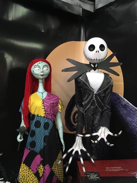 Holloween spirt. Spirit Halloween is your destination for costumes, props, accessories, hats, wigs, shoes, make-up, masks and much more! Find a Connecticut store near you! 