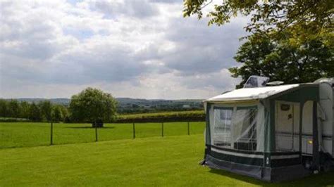 Holly Tree Cottage Certificated Location (CL) - The Caravan Club