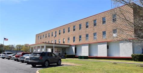 First Floor Holly Springs, NC 27540. Directions. 984-960-1800. 984-960-1197. Open. 24 hours a day, 7 days a week. The Rex Holly Springs Hospital emergency department entrance is located to the left of the hospital's main entrance. Parking is available near the main and emergency entrances.. 