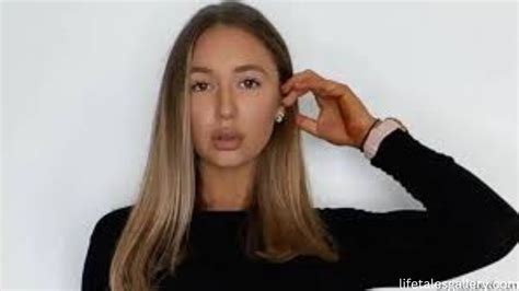 Hollybrougham Onlyfans Leak