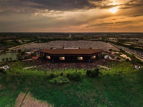Hollywood casino amp. Get tickets for The Doobie Brothers 2024 at Hollywood Casino Amphitheatre - St. Louis, MO on SAT Aug 24, 2024 at 7:00 PM 