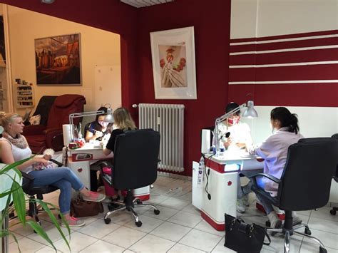 Hollywood nails kiel. Hollywood Nails is proud to be one of the best nail salons, located conveniently in Delavan, WI 53115. Come to our nail salon and be pampered by our creative, professional technicians. Contact us. Address: 5610 Wisconsin 50, Delavan, WI 53115. Phone. 262-728-8024. Email: tanguyen12000@yahoo.com. 