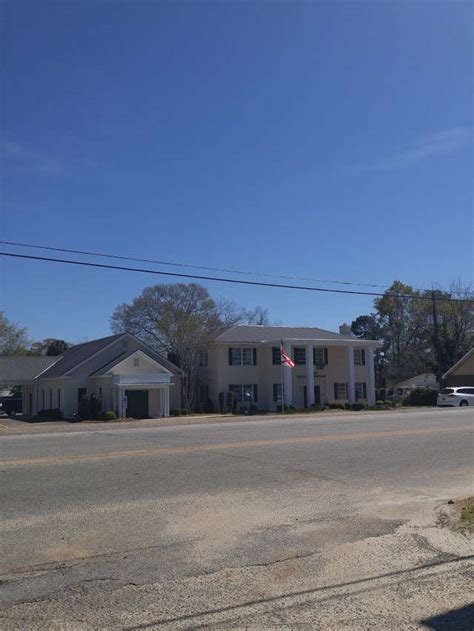 Holman funeral home in abbeville al. Holman-Abbeville Mortuary & Cremations is in charge of arrangements. In lieu of flowers, memorial contributions may be made to the Edwin Cemetery Fund, c/o Lamar Spivey, 6261 County Road 54, West ... 