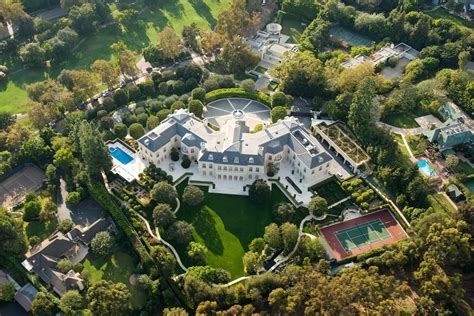 Holmby hills california. CNN —. More than 1,000 guns were found in a home in the upscale Los Angeles neighborhood of Holmby Hills, but authorities said there was no indication they were used in crimes. “At this time ... 