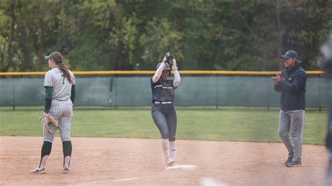 Holmes softball adds 10 to 2024-23 signing class