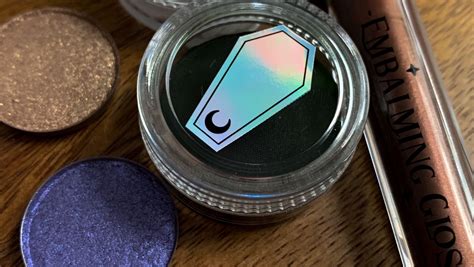 Holograve cosmetics. As you get older, you want to adapt your makeup routine. Skin changes happen as people age, so the techniques you used in your 20s, 30s, or 40s aren’t necessarily ideal once you re... 