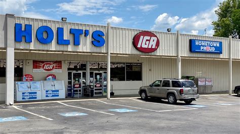 Holts iga. Holts IGA proudly serves the Fayetteville,TN area. Come in for the best grocery experience in town. We're open Monday - Sunday7:00am - 9:00pm 