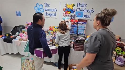 Holtz Children Hospital creates pop-up toy store to spread holiday cheer to young patients