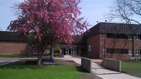 Home - Ray F. Sennett Middle School - Madison Metropolitan School District