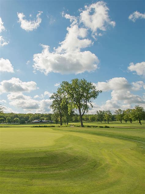 Home Page - Moraine Country Club