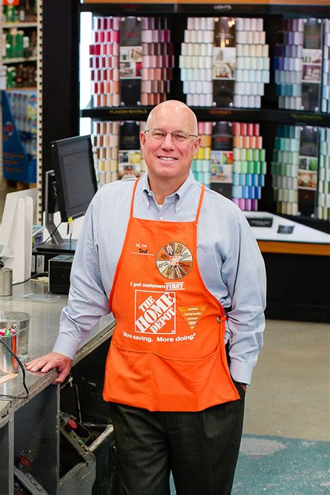 The estimated total pay range for a Creative Project Manager at The Home Depot is $82K-$125K per year, which includes base salary and additional pay. The average Creative Project Manager base salary at The Home Depot is $83K per year. The average additional pay is $18K per year, which could include cash bonus, stock, commission, profit .... 
