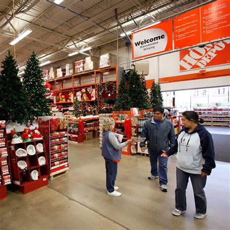 Nov 1, 2022 ... After major holidays, stores like Home Depot are dying to get rid of excess seasonal inventory. Here's when you can find the best holiday ...