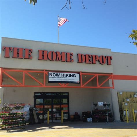 Recently moved to Orlando and felt out several different home improvement stores, including Lowes. After much consideration my wife and I decided that this Home Depot was the superior home improvement store in our area and made it our go-to place for our needs.