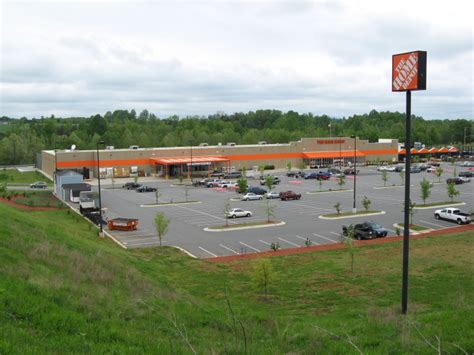 Home depot south hill virginia. The Home Depot in South Hill VA is much cleaner and organize then most I've been to. The employees are very friendly and helpful even if you don't ask for help. Ramia help me at the self service checkout even though I did not ask, and she seem to have a positive attitude. 
