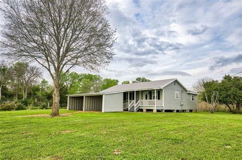 Home for sale washington county. Zillow has 536 homes for sale in Washington County FL. View listing photos, review sales history, and use our detailed real estate filters to find the perfect place. 