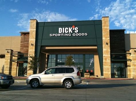 DICK'S Sporting Goods Stores in. Bee Cave