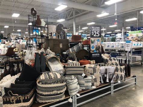 Home goods sioux falls. Discover At Home, The Home Decor Superstore at 1601 W 41st St, Sioux Falls with must-have pieces ranging from modern to traditional styles. Shop home goods, furniture, … 