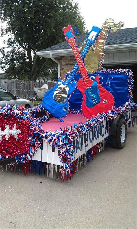 Dec 28, 2014 - Explore Melissa Thompson's board "Float decorating ideas" on Pinterest. See more ideas about parade float, float, homecoming floats.