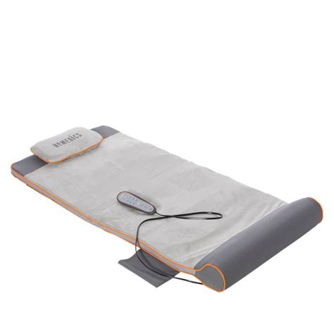 Thanks to 2 intensity levels, 3 stretching programs, and an optional heat setting, you can customize your relief. WHAT'S INCLUDED. HoMedics Body Flex Mini Stretch Mat with Heat. AC Adapter. DETAILS. 4.72"H x 15.91"W x 18.82"D. Cord length: 72-in. Manufacturer's 2-year limited warranty. For warranty information please click here. . 
