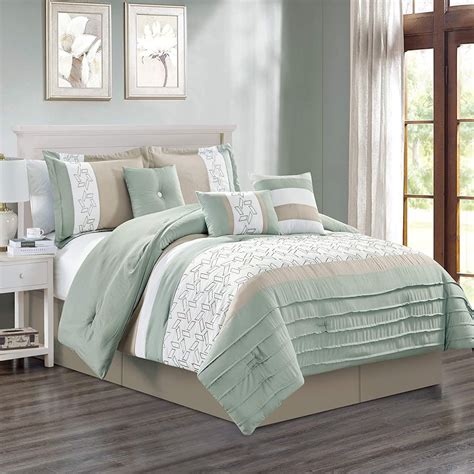Homegoods bed sets. ripple cove green king blanket. $64.99. Discover all your Nautica favorites in new bath and bedroom styles with the Nautica home and décor collection! Browse luxurious bath sets to create a spa-like feel, shop soft sheet sets for a relaxing night's sleep, and accent your blankets, quilts and coverlets with plush and pretty throw pillows for ... 