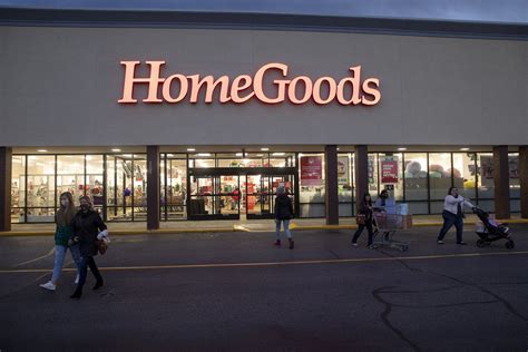 Homegoods south bend. Top 10 Best Sporting Goods Near South Bend, Indiana. 1 . DICK’S Sporting Goods. 2 . Rally House University Crossings. “I stopped in for a very last minute gift. Everyone was so helpful and nice and helped get me in and out in a very timely manner. At checkout they even gift wrapped everything for me…” more. 3 . 