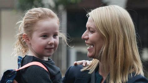 Homeland a flash of light. 04 A Flash of Light Homeland Episode 6.  Saul'...