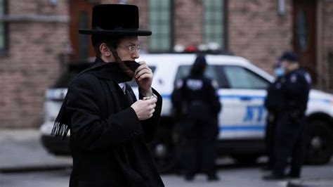 Homeless man charged in attack on Jewish couple