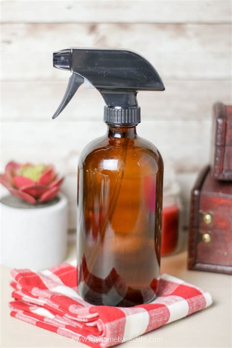 Homemade dusting spray. A homemade dust cleaner spray is the answer. Let me show you how to make a simple homemade dust mite spray using water, oil, essential oil, and vinegar. Each ingredient has a specific purpose. The water moistens dust, making it easier to eliminate dust. If dust settles on grease, like in kitchens, you need acid to break it down. 