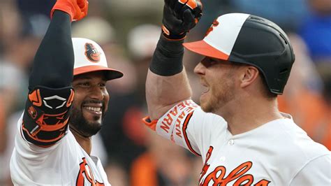 Homers from Aaron Hicks, Ryan O’Hearn not enough as Orioles fall to Brewers, 4-3, in 10 innings