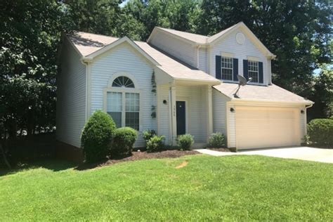 Noelle Donovan Allen Tate Concord. $469,000 Open Sat 11AM - 1PM. 4 Beds. 2.5 Baths. 2,150 Sq Ft. 2055 Sewall Ave SW, Concord, NC 28025. Welcome to your new 4-bedroom haven! This beautiful home boasts a spacious kitchen with a generous size island, perfect for both casual meals and culinary adventures.. 