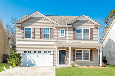Homes for rent in elgin sc. 25 south olmstead Lane, Elgin, SC 29045. $1,950 /mo Townhouse For Rent. 3 Bd | 3 Bath | 1,606 Sqft. Listing Courtesy of: Preston Young - United Real Estate SC - 584076. View Details. $2,195 /mo Rental. 