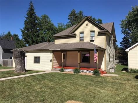 Homes for rent in minnesota. 2 Beds, 1 Bath. $1,220. 725 Sqft. 1 Floor Plan. Pet Policy. Cats Allowed & Dogs Allowed. Saint Cloud House for Rent. Renters Warehouse Sunrizon Development Property Management is pleased to present this homey two bedroom, 1 bath unit on the main floor with its own entrance. 