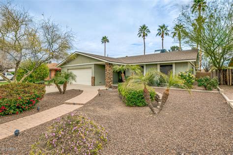 Homes for rent in tempe az under $1000. If you’re planning a trip to Mesa, Arizona and are looking for affordable transportation options, renting a car is a great choice. With a rental car, you’ll have the freedom and flexibility to explore the city and its surrounding areas at y... 