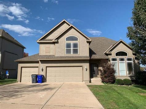 Homes for rent olathe ks. Chestnut Heights is centrally located to all shopping areas, fantastic Olathe schools, walking trails, and offers on site service making your new townhome a wonderful place to call "Home Sweet Home"! $1,795+ /mo. 2-3 beds. 1.5 baths. 1,250-1,350 sq ft. Chestnut Heights | 12500 S Constance St, Olathe, KS 66062. 